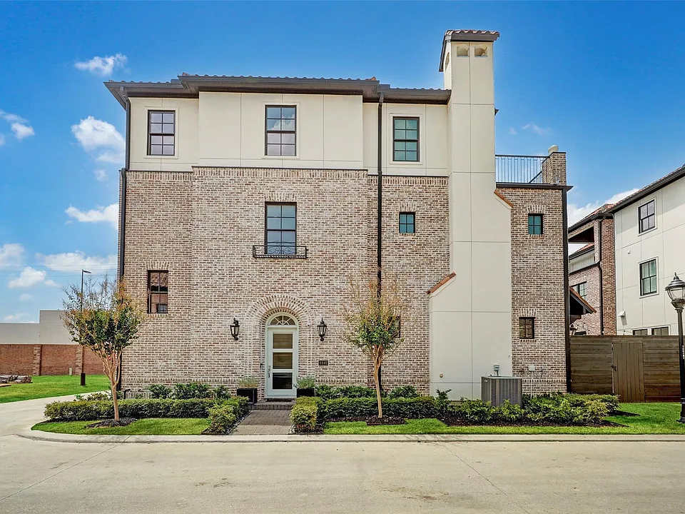 1147 Castellina Ln