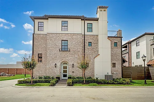 1147 Castellina Ln Photo 1
