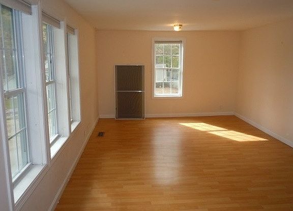 Large family room looking out to lake