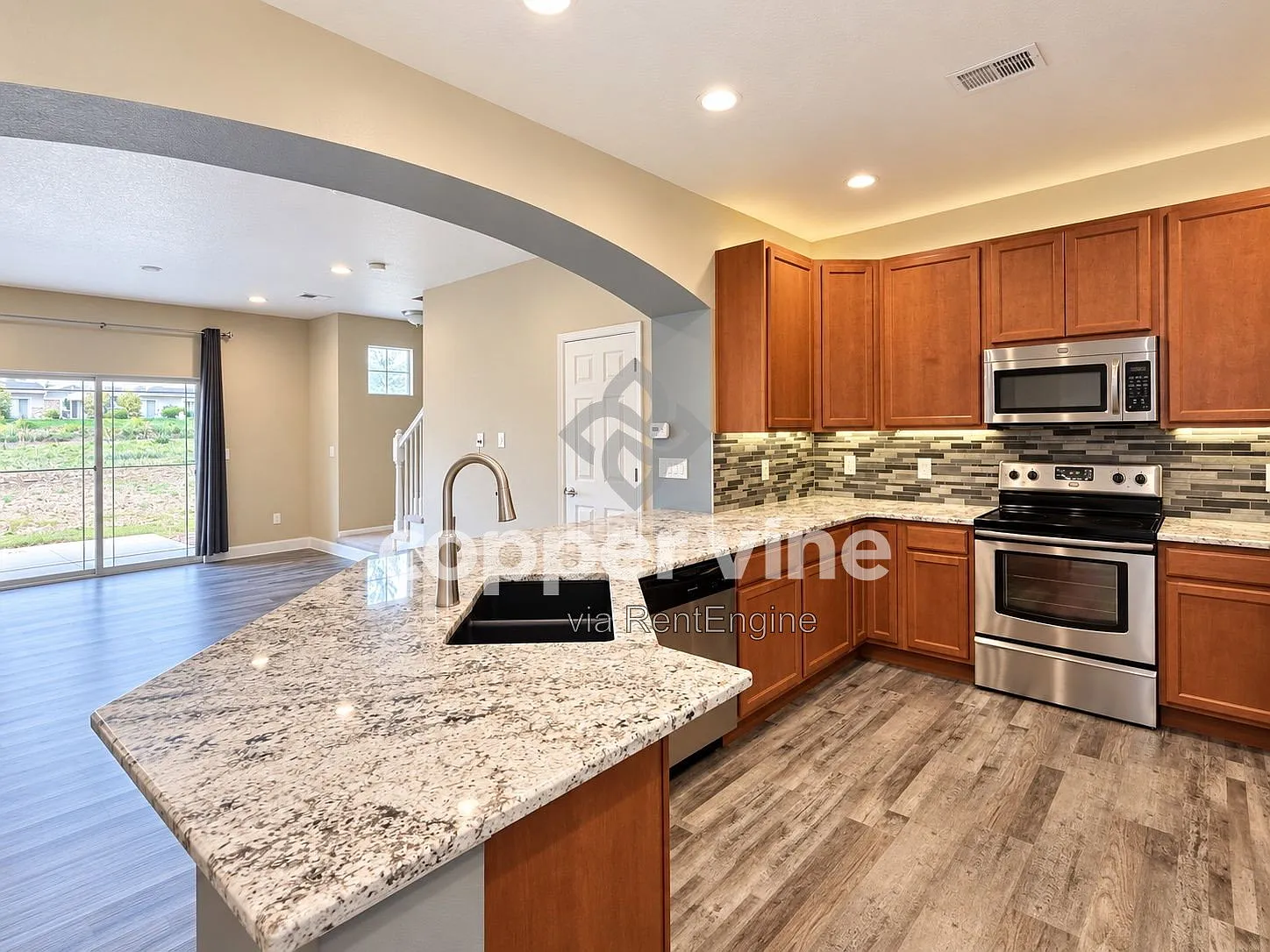 2 bed, 2.5 bath, 1294 sqft, $2,330 — Photo 4