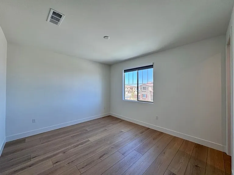 25061 River Peak Dr — Photo 48