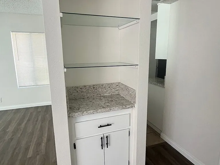 555 Azusa Ave #15 — Photo 8