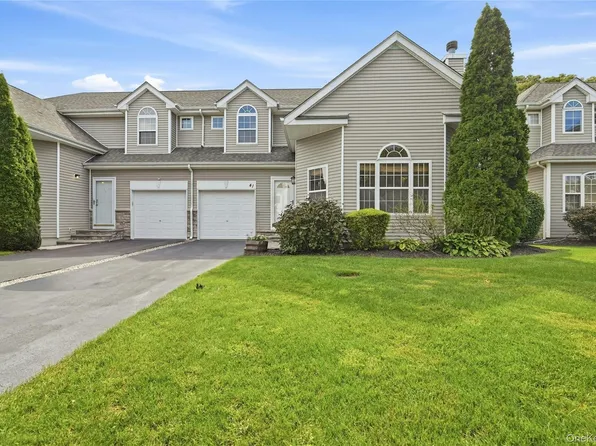 41 Sunflower Ridge Road, South Setauket, NY 11720