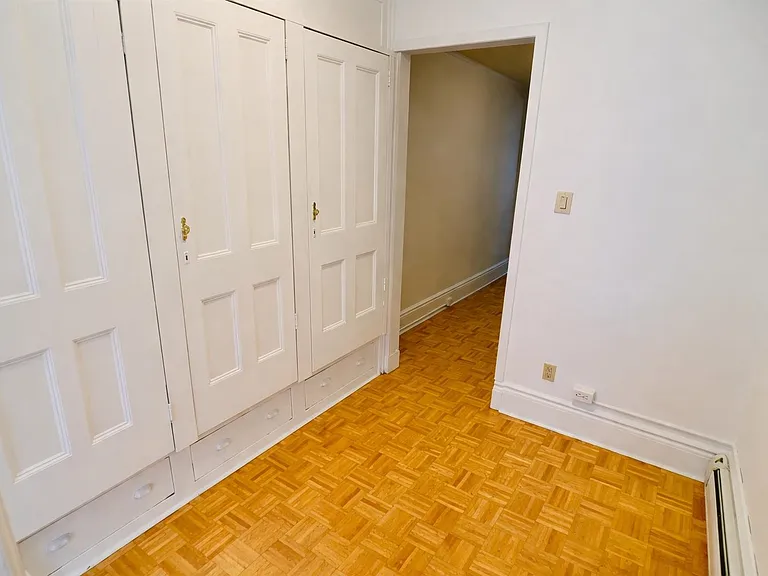 404 Adams St #6 — Photo 8
