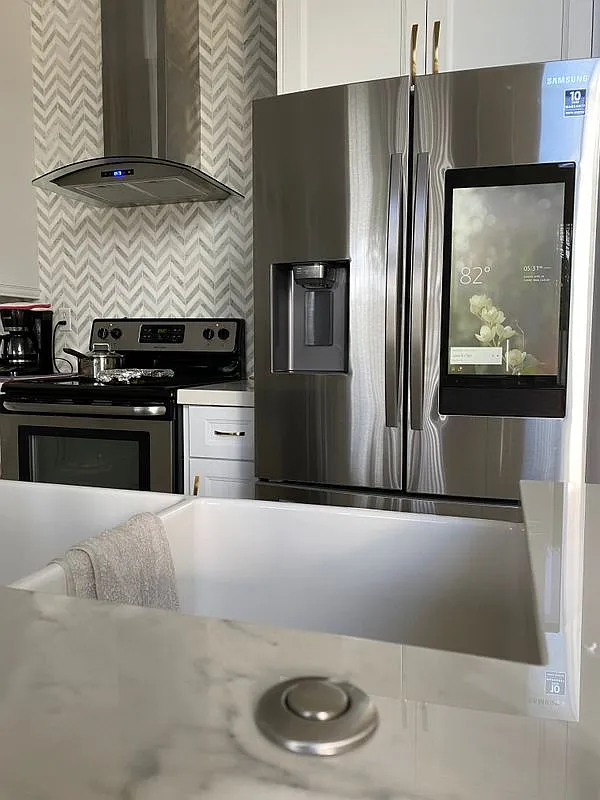 1 bed, 1.5 bath, 2485 sqft, $1,200 — Photo 1