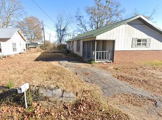 1127 1st Ave NW, Fayette, AL 35555