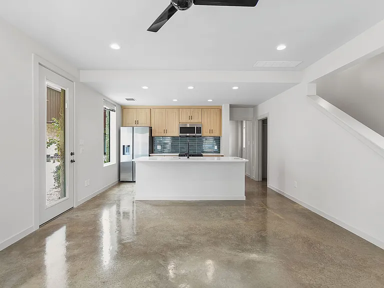 Modern Luxury in San Marcos' Premier Courtyard Community Now Leasing! — Photo 54