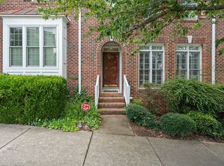 202 Greenview Dr, Chapel Hill, NC 27516
