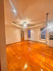 107 Dahill Road