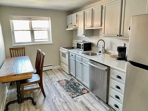 Eat-in kitchen. Solid wood table with extendable sides