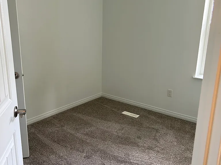 11827 47th St NW #BASEMENT — Photo 13