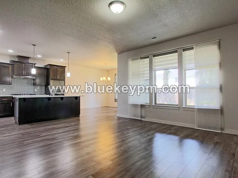 13520 NE 113th Way — Photo 6