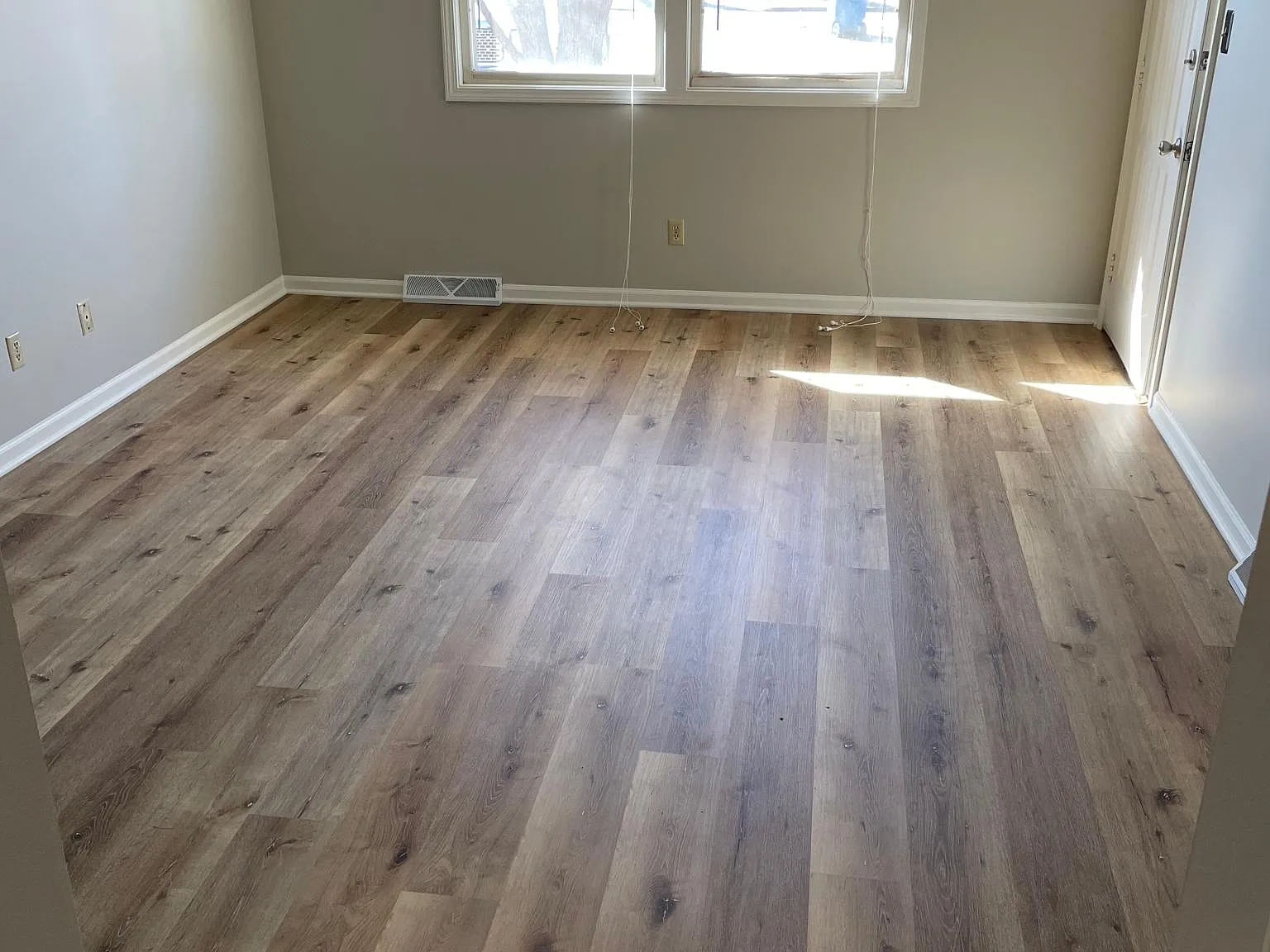 2 bed, $799 — Photo 1