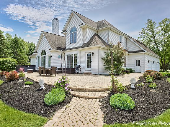 2nd image of 150 Tipperary Ct