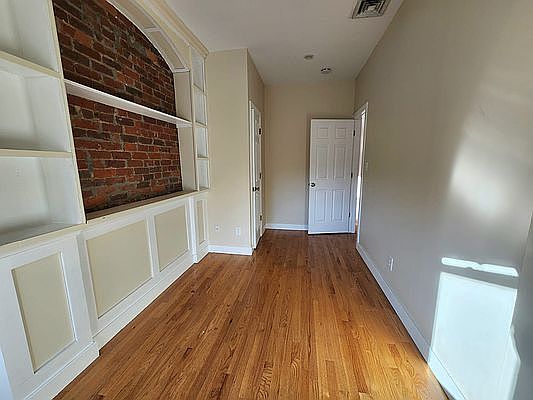 3rd image of 547 Hicks St Floor 2