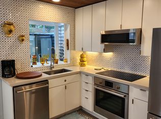6226 Kawaihae Pl APT 113, Honolulu, HI 96825