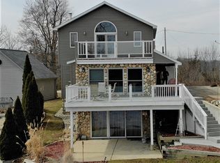 10440 Runyan Lake Rd, Fenton, MI 48430