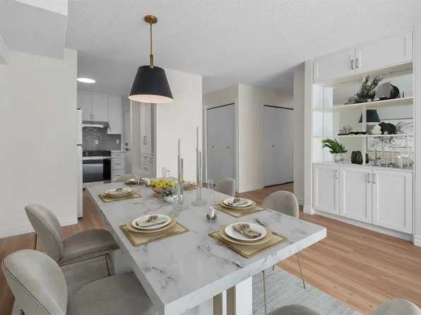 611 N 67th Ave SW #202, Calgary, AB T2V 0M3
