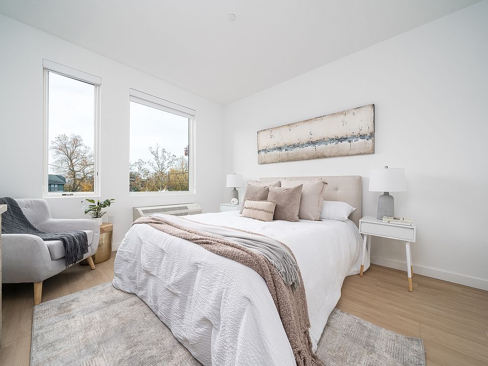 1st image of 1008 South Ave #402