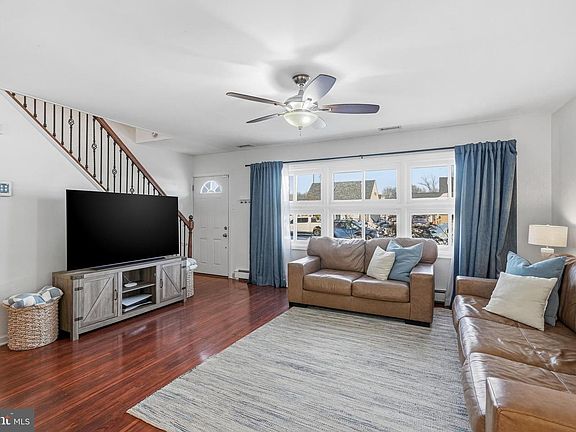 4th image of 29 New Pond Ln