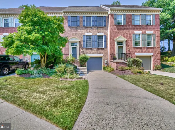 34 Goucher Woods Ct, Towson, MD 21286