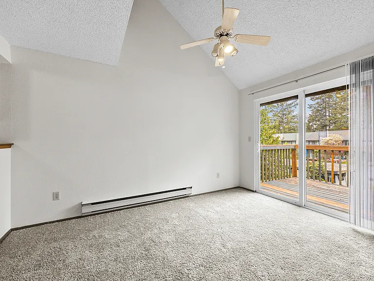 Westlakes Apartments — Photo 39