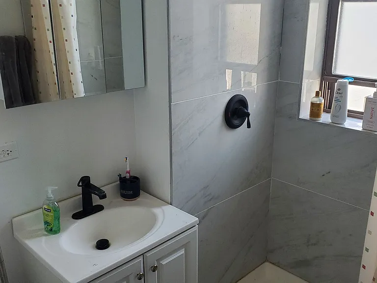 1210 W Lexington St — Photo 17