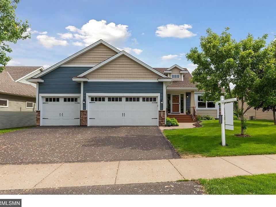 1st image of 854 129th Ln NE