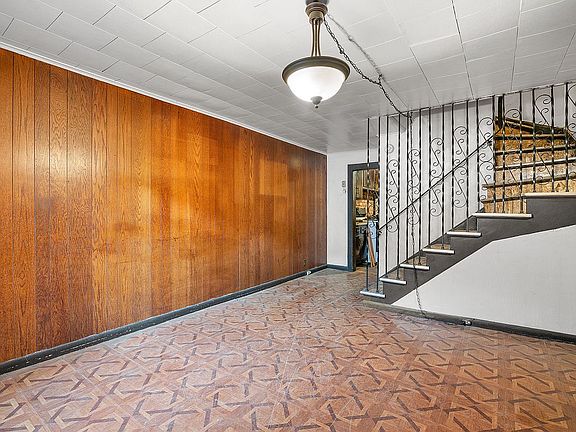 2nd image of 297 14th St