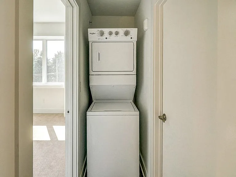 Riverside Village Apartments — Photo 88