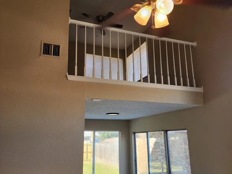 826 Springwood Dr — Photo 18