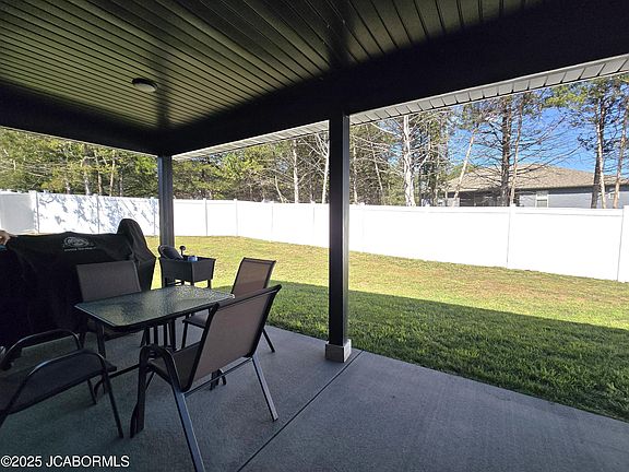 2nd image of 5518 Thornridge Dr