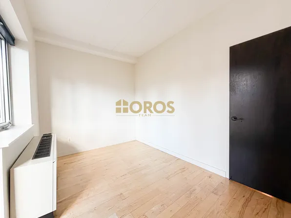 1810 3rd Avenue image 8 of 11