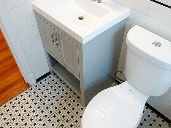 3rd image of 8207 Garland Ave APT 1
