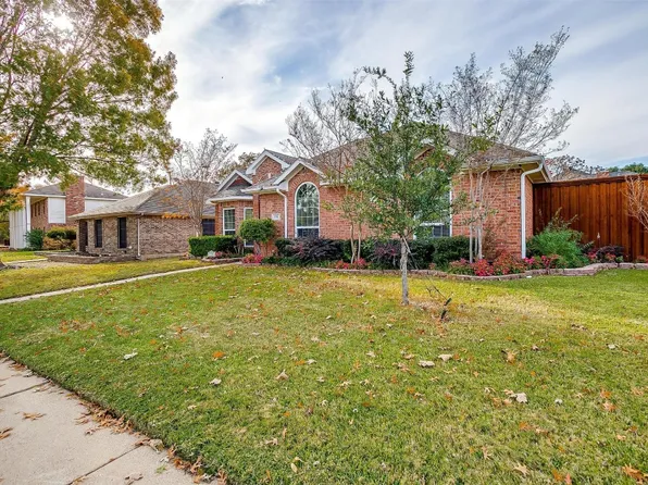 2701 Austin Dr, Mesquite, TX 75181