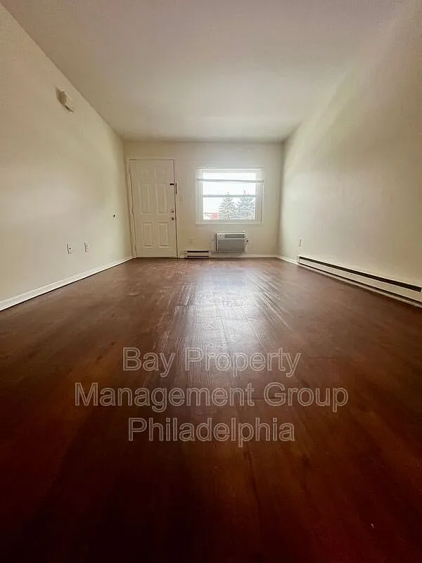 1 bed, 1.0 bath, 675 sqft, $1,699 — Photo 3