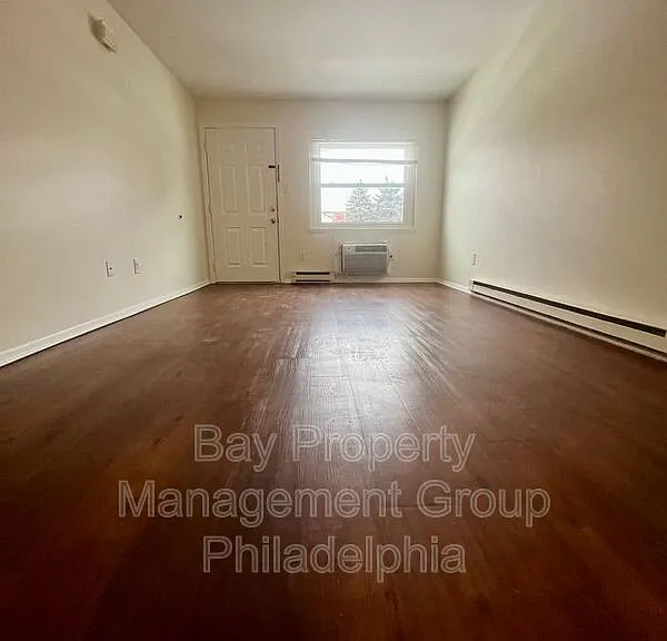 100 E Mount Vernon St #1 — Photo 3