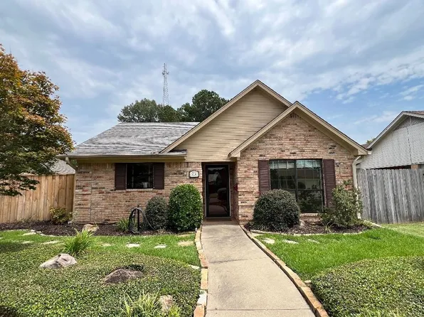 704 University Dr, Carthage, TX 75633