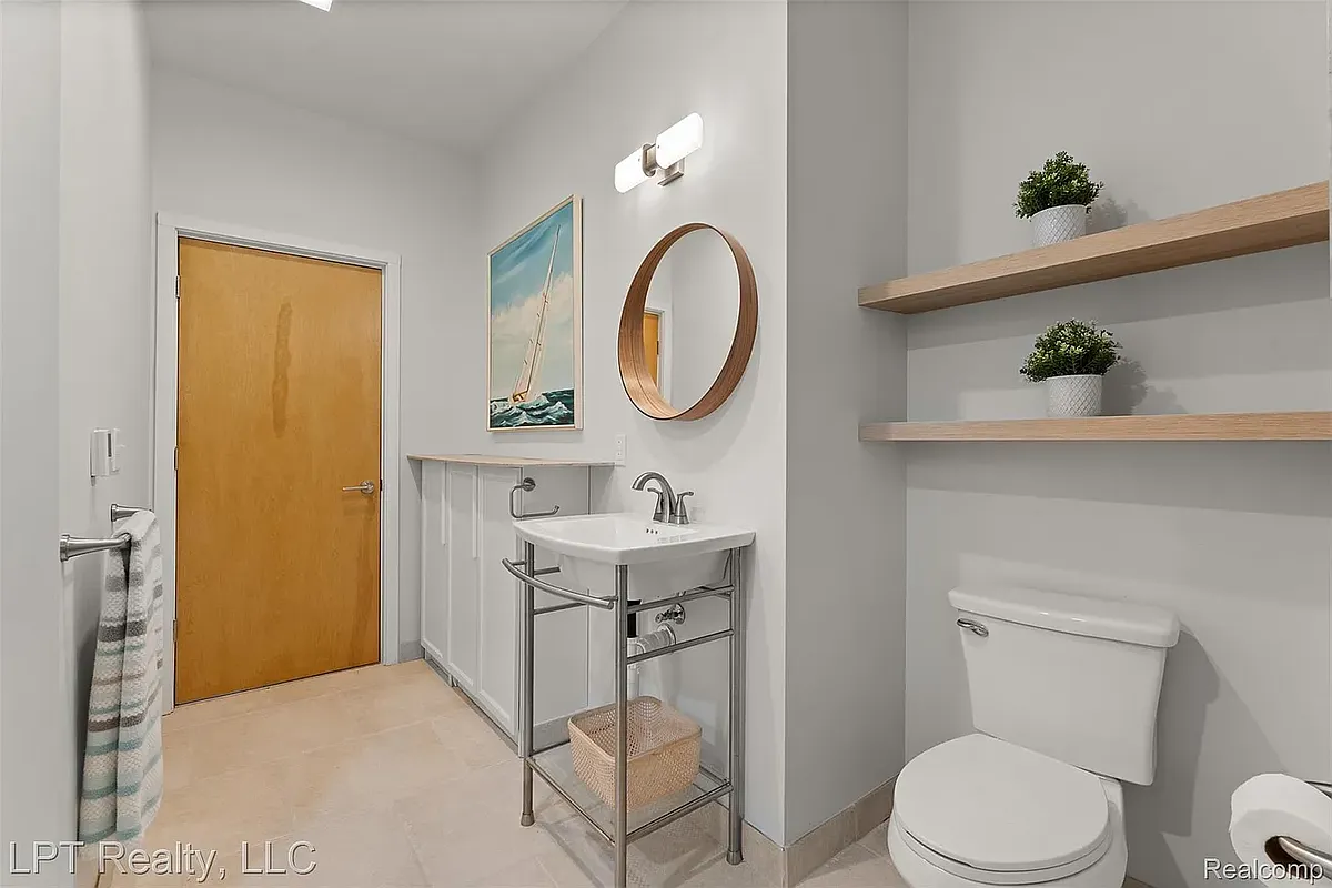 Building Photo - 1797 Miller Ave #1