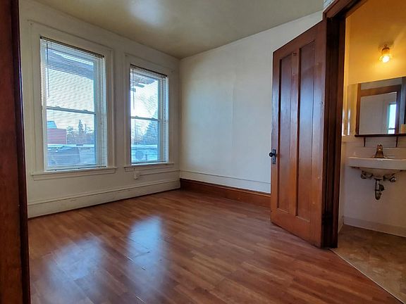2nd image of 687 Snelling Ave N APT 2
