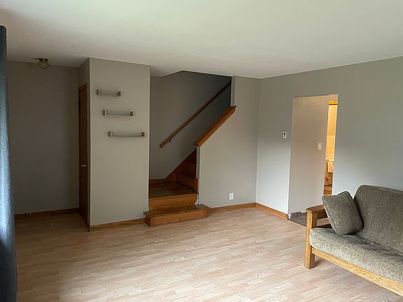 3rd image of 3703 Princess Pl
