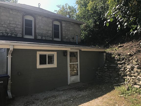 2nd image of 1530 E North St