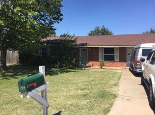 212 N Elk Dr, Cache, OK 73527
