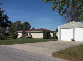 421 W Stone St, Sturgeon, MO 65284