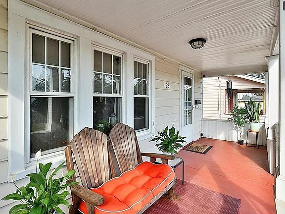 3rd image of 158 Hudson Ave #0