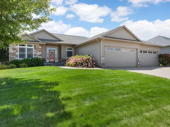1617 Hunters Field Ln, Marion, IA 52302