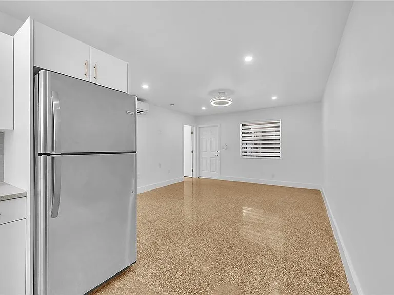 5122 NE 19th Ave #2 — Photo 11
