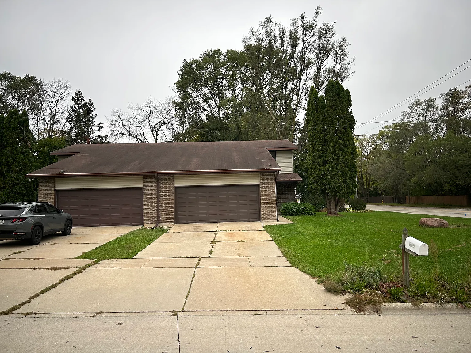 3 bed, 1.5 bath, 1440 sqft, $1,695 — Photo 1