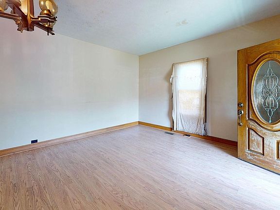 3rd image of 3226 3rd Ave