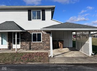 2896 Two Worlds Dr, Columbus, IN
